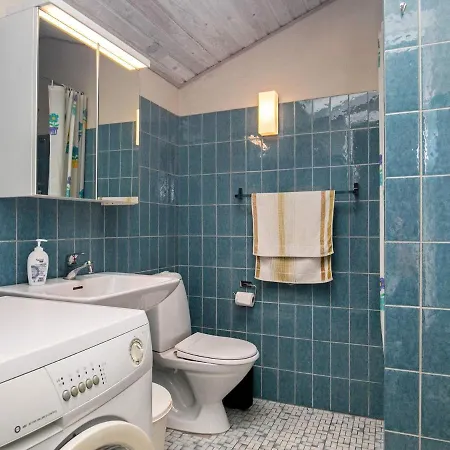 Hotel 6 Person In Mesinge